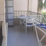 50 M De La Plage! Proche Du Centre Ville! Piscine! Vue Sur Et Montagnes! Wifi! 2 Velos A Disposition! Apartament *