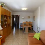 Apartament 50 M De La Plage! Proche Du Centre Ville! Piscine! Vue Sur Et Montagnes! Wifi! 2 Velos A Disposition!