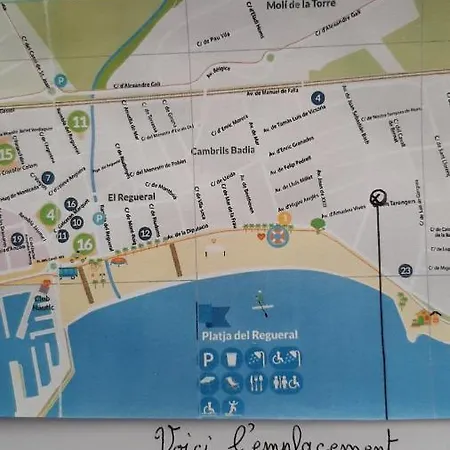 Apartamento 50 M De La Plage! Proche Du Centre Ville! Piscine! Vue Sur Et Montagnes! Wifi! 2 Vélos à Disposition! *
