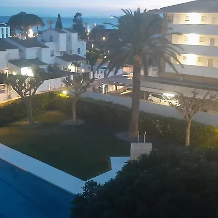Apartament 50 M De La Plage! Proche Du Centre Ville! Piscine! Vue Sur Et Montagnes! Wifi! 2 Velos A Disposition!