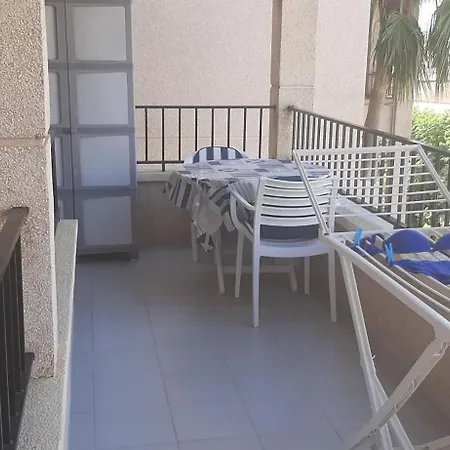 50 M De La Plage! Proche Du Centre Ville! Piscine! Vue Sur Et Montagnes! Wifi! 2 Vélos à Disposition! Apartamento *
