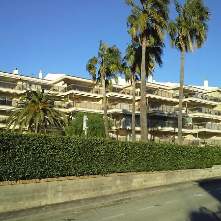 Vue: Beachfront Retreat With Pool And Access * Cambrils