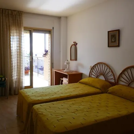 50 M De La Plage! Proche Du Centre Ville! Piscine! Vue Sur Et Montagnes! Wifi! 2 Velos A Disposition!
